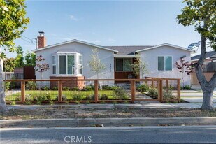 3834 W 111th Pl in Inglewood, CA - Building Photo
