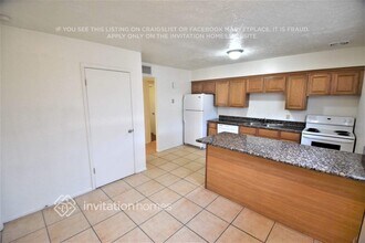 3716 E Beverly Ln in Phoenix, AZ - Building Photo - Building Photo