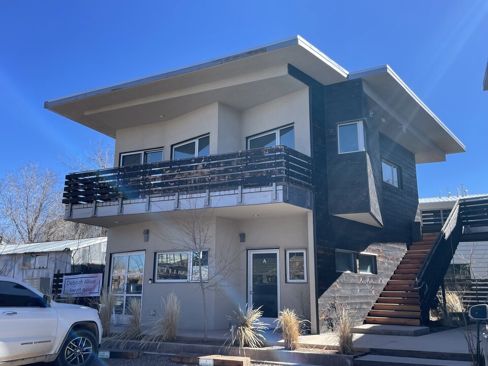 922 Shoofly St, Unit C in Santa Fe, NM - Building Photo