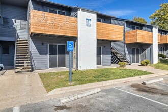 Ascent at Quail Creek in Austin, TX - Foto de edificio - Building Photo