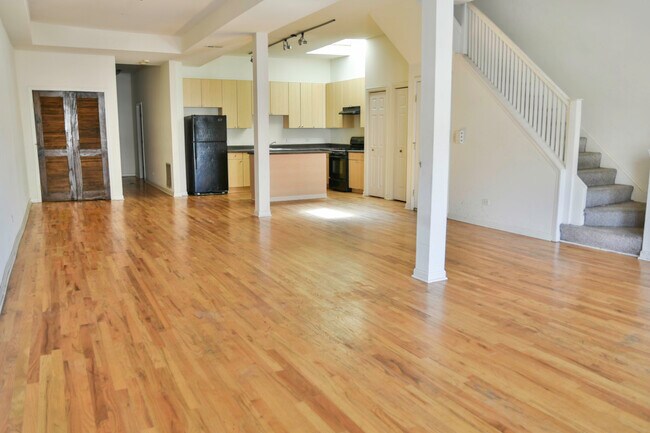 2338 N Milwaukee Ave-Unit -2A in Chicago, IL - Building Photo - Building Photo