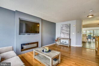 3850 Koval Ln in Woodbridge, VA - Building Photo - Building Photo