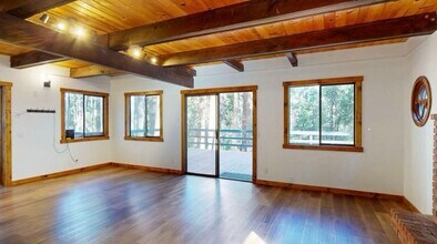 13045 Jupiter Dr in Grass Valley, CA - Building Photo - Building Photo