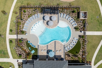 Broadstone Sierra Vista in Rosharon, TX - Foto de edificio - Building Photo