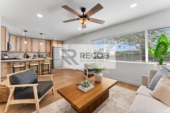 4286 Samoset Ave in San Diego, CA - Foto de edificio - Building Photo