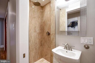 3026 R St NW in Washington, DC - Building Photo - Building Photo