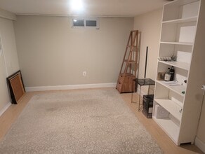 4217 Ivy Glen Rd, Unit Basement Suite in Silver Spring, MD - Foto de edificio - Building Photo