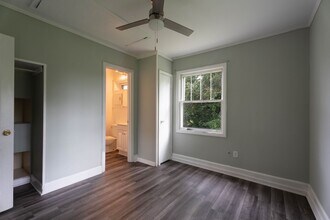 303 S Elm St in Pendleton, SC - Building Photo - Building Photo