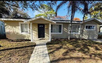 818 Orange St in Melbourne, FL - Building Photo