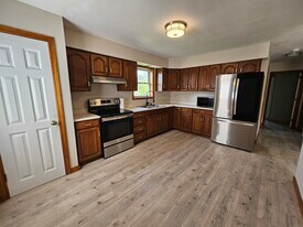 68 Bouthilete Cir in Georgia, VT - Building Photo