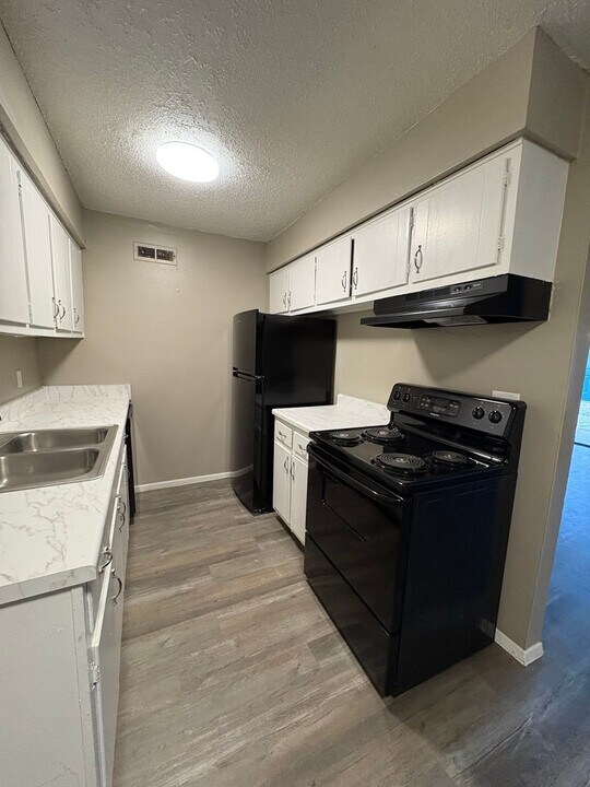 5604 S Peoria Ave in Tulsa, OK - Building Photo