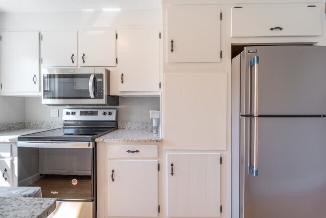 377 Shrewsbury St in Worcester, MA - Building Photo - Building Photo