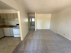 Cathedral Park Apartments in Portland, OR - Building Photo - Building Photo