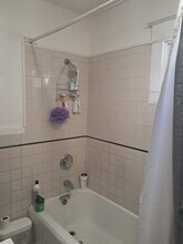 410 W Columbia Ave, Unit #1 in Champaign, IL - Building Photo - Building Photo