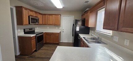 150 Howard Woody Dr in La Vergne, TN - Building Photo - Building Photo