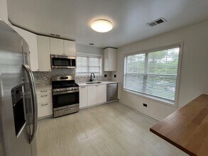 262 Odlum Ct in Schaumburg, IL - Building Photo - Building Photo