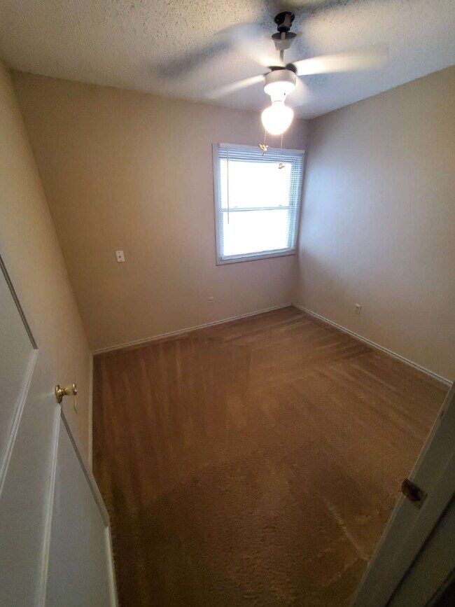 8306 Albany Ave in Lubbock, TX - Building Photo - Building Photo