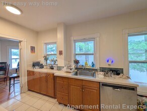 16 Curtis Ave in Somerville, MA - Building Photo - Building Photo