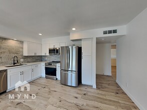 3601 W Villa Rita Dr in Glendale, AZ - Building Photo - Building Photo