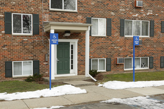 Park Place Apartments in Grand Rapids, MI - Building Photo - Building Photo