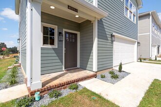 4091 Ivy Green Trl, Unit B in Tallahassee, FL - Building Photo - Building Photo