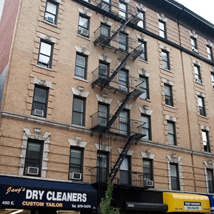 450 East 81st Street in New York, NY - Foto de edificio