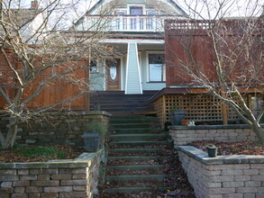 1922 10th Ave W in Seattle, WA - Building Photo - Building Photo