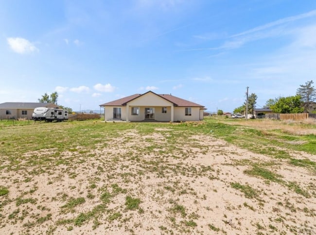property at 1327 N Platteville Blvd