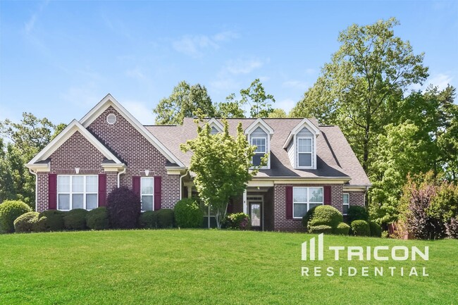 property at 230 Glade Knoll Trail