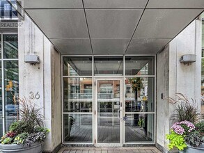 36 Blue Jays Way in Toronto, ON - Building Photo - Building Photo