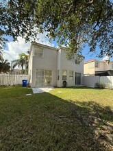 323 NW 153rd Ln in Pembroke Pines, FL - Building Photo - Building Photo