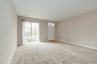 The Townes at Mill Run Apartments in Owings Mills, MD - Building Photo - Interior Photo