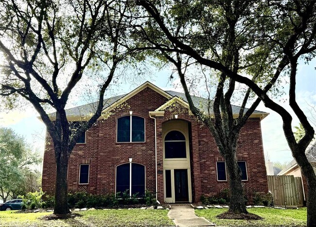 1818 Maidenhair Ln