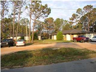 1925 Esplanade St in Navarre, FL - Building Photo