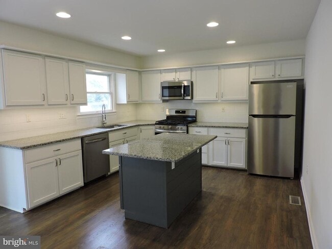 115 S Bell Ave in Yardley, PA - Building Photo - Building Photo