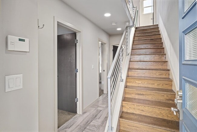 3826 23rd Ave W in Seattle, WA - Building Photo - Building Photo