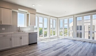 1222 Oakmead Pkwy in Sunnyvale, CA - Building Photo