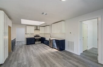 619 River Plantation Dr in Conroe, TX - Foto de edificio - Building Photo