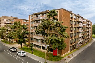 Z-PC in Montréal, QC - Building Photo