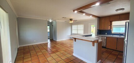 195 SE Serenata Ct in Port St. Lucie, FL - Foto de edificio - Building Photo
