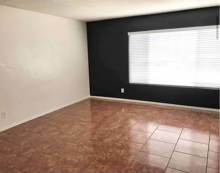 4068 Oakcrest Dr, Unit 1 in San Diego, CA - Foto de edificio