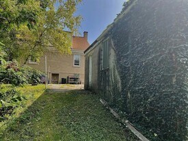 719 S Jefferson St in Lockport, IL - Building Photo