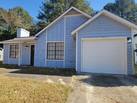 823 Durham Crossing in Stone Mountain, GA - Building Photo
