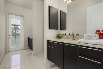 11695 Royal Tee Cir in Cape Coral, FL - Foto de edificio - Building Photo