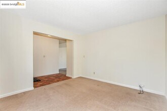 817 Basalt Way in Antioch, CA - Building Photo - Building Photo