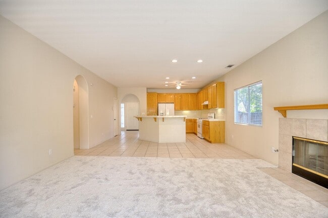 32576 Guevara Dr in Temecula, CA - Building Photo - Building Photo