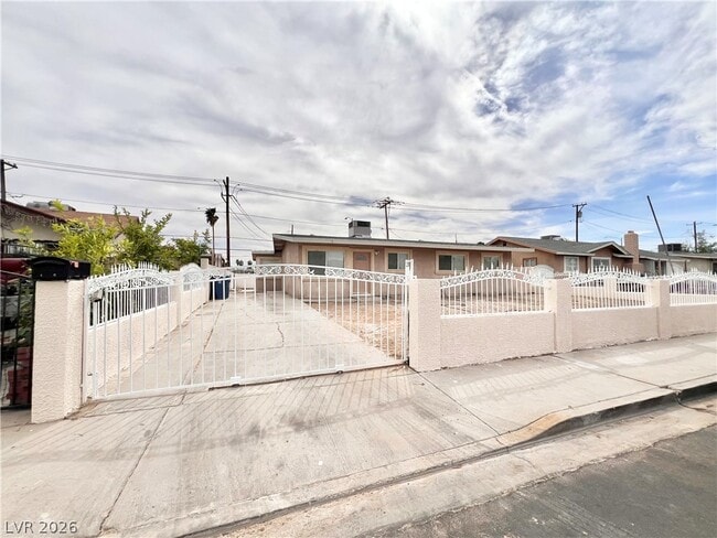 property at 2624 E Brady Ave