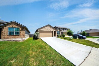 13106 Desana Spgs in Saint Hedwig, TX - Building Photo - Building Photo
