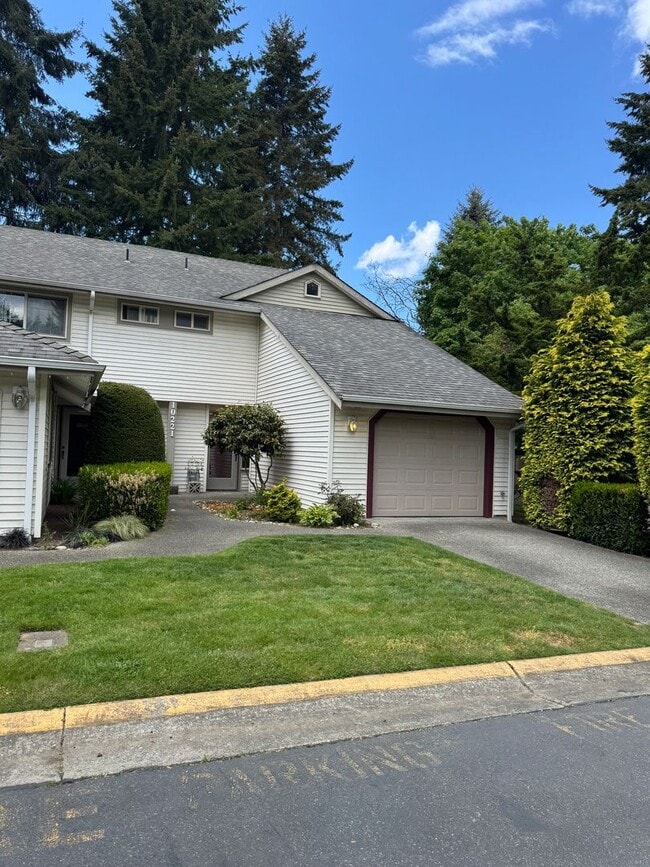 property at 10221 NE 138th Pl
