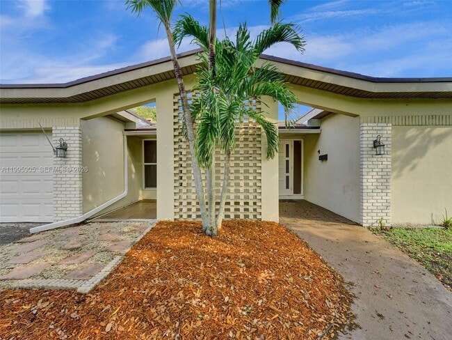 7231 NW 20th St in Sunrise, FL - Building Photo - Building Photo
